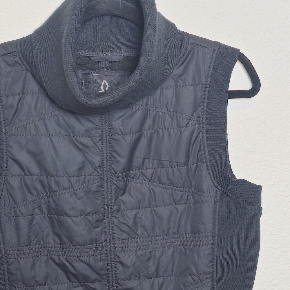 prAna Women’s Quilted Fleece Vest Small Black Cowl Neck Outdoor Hiking - Picture 3 of 9